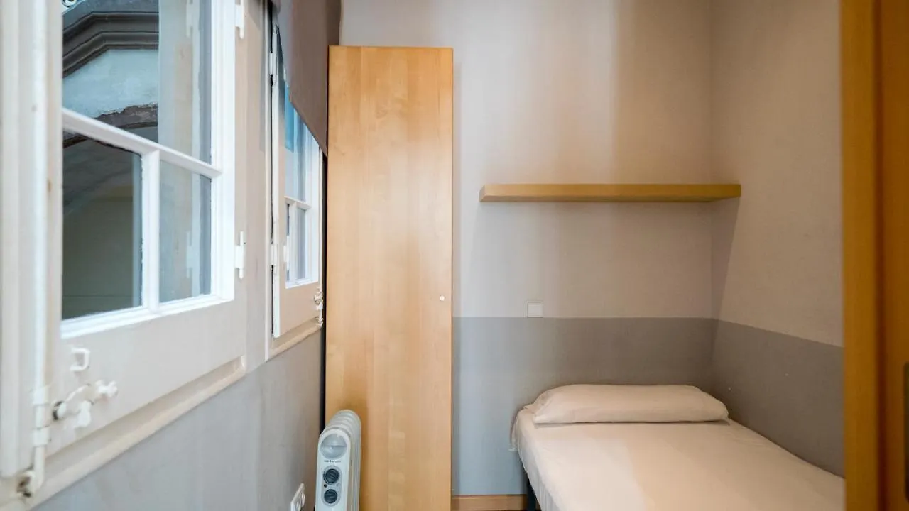 Apartamento Entenca 바르셀로나