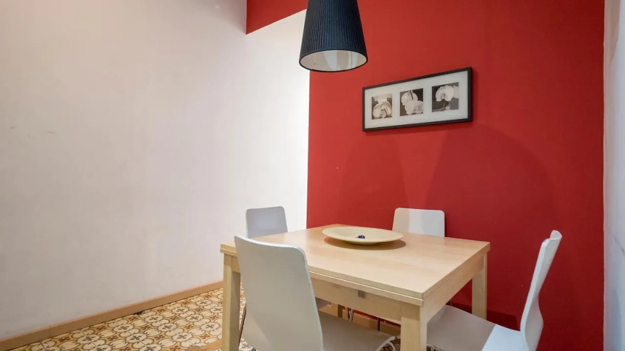 Apartamento Entenca 바르셀로나 아파트